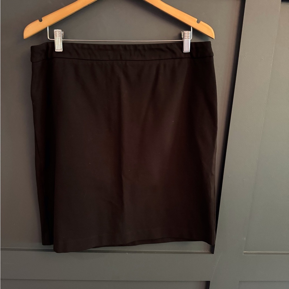 Dalia Elegant Black Pencil Skirt